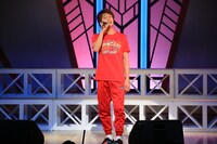 「マンゲキ歌合戦inよしもと漫才劇場」の様子。