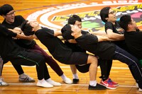 「マンゲキ大運動会inエディオンアリーナ」の様子。