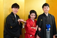 左から吉田たち・こうへい、井上安世、吉田たち・ゆうへい。