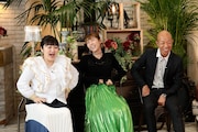 左から柳原可奈子、若槻千夏、バイきんぐ小峠。(c)フジテレビ