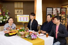 左からいとうあさこ、陣内智則、月亭八方、月亭方正。(c)読売テレビ