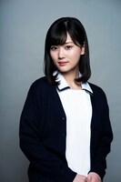 山下美月演じる看護師の一ノ瀬真美。