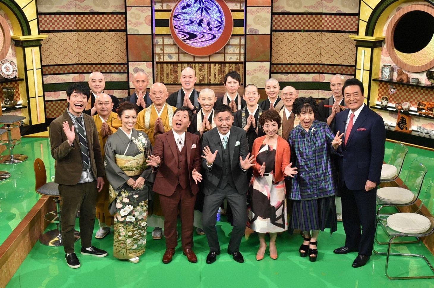 「ぶっちゃけ寺 元号が変わる今年だから行っておきたい！人気寺社の開運パワー＆マナーも学ぶSP」の出演者たち。(c)テレビ朝日