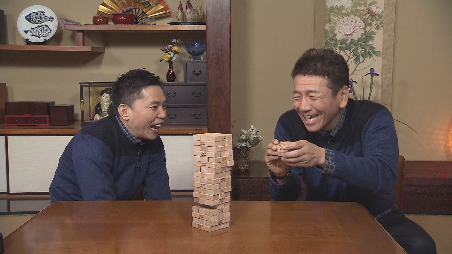 「太田上田」に出演する（左から）爆笑問題・太田、くりぃむしちゅー上田。(c)中京テレビ