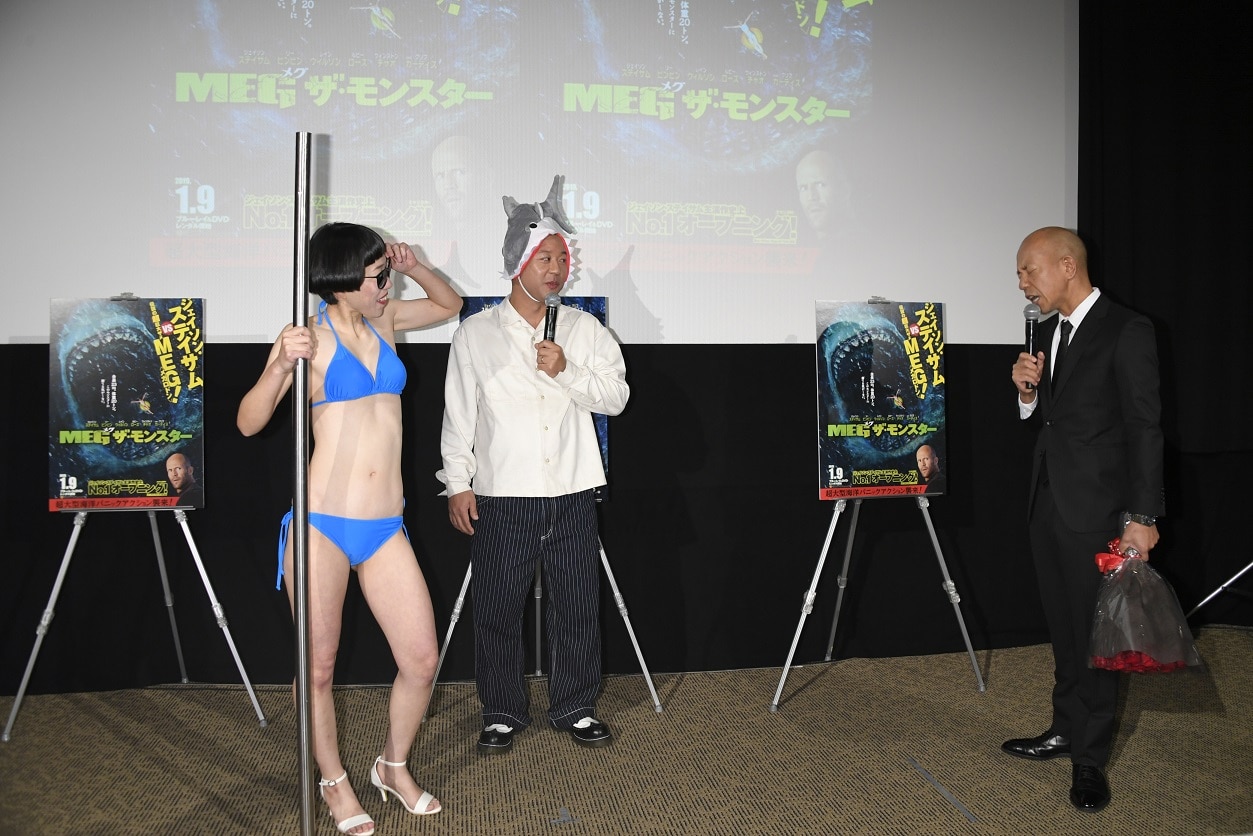 左から牧野ステテコ、バイきんぐ。