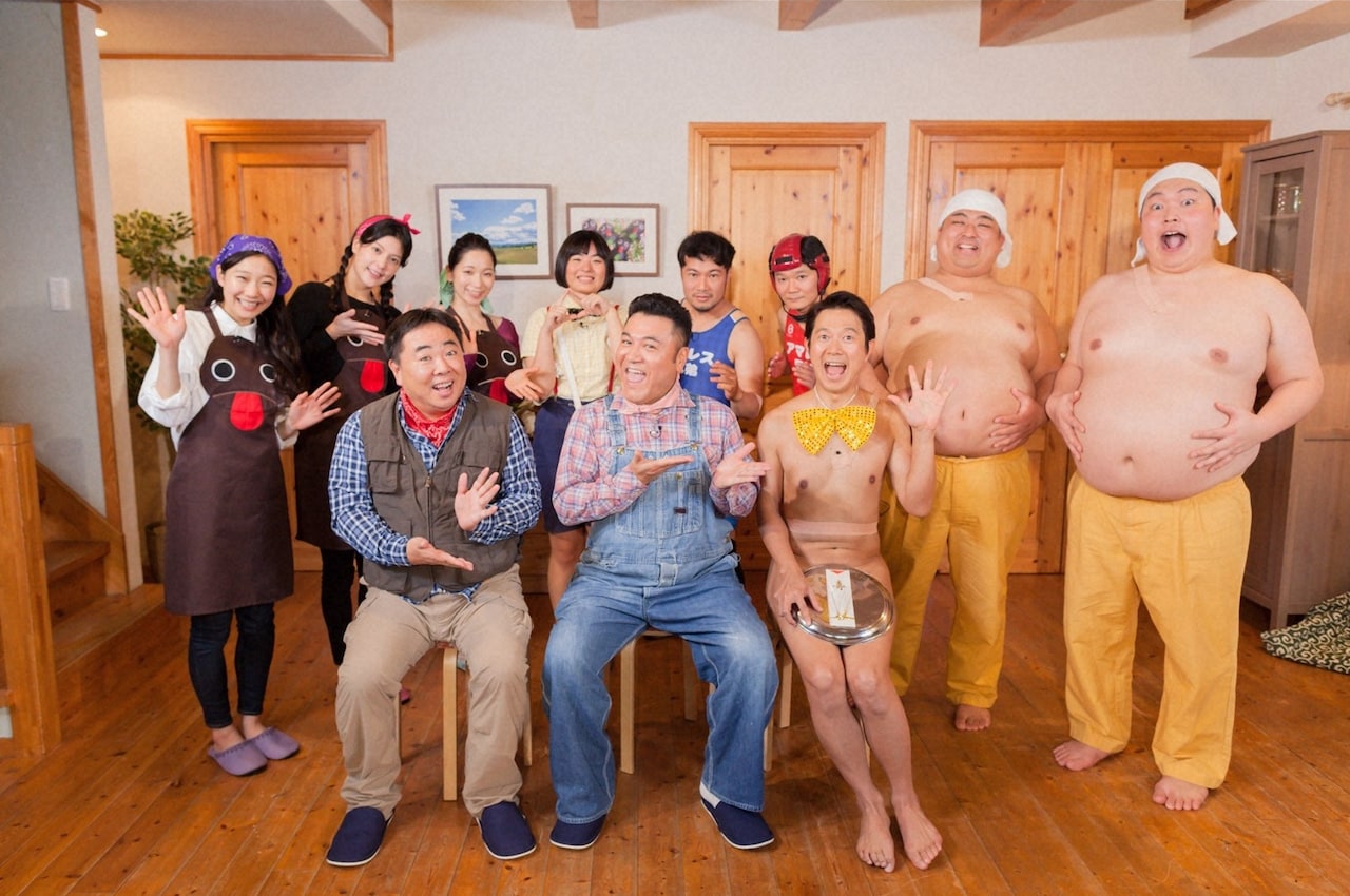 「ザキ山小屋」の出演者たち。(c)ABC