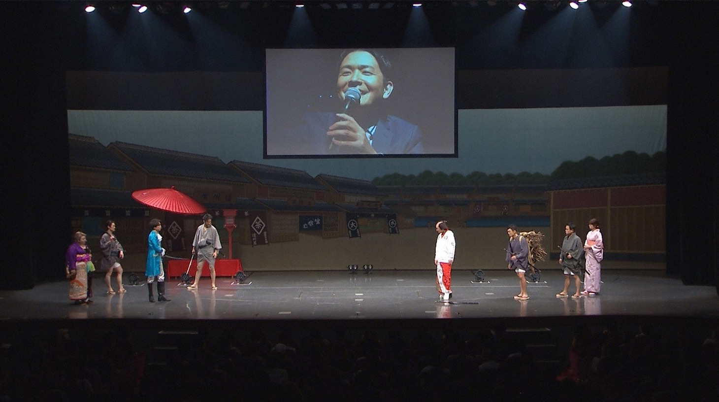 やりたいことを繰り広げる大悟を客席で見守るノブ（中央）。(c)関西テレビ