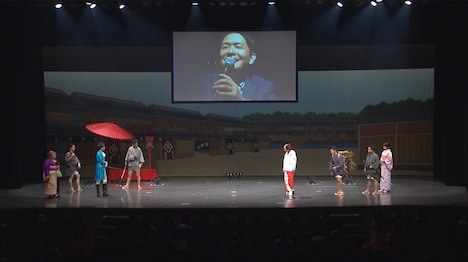 やりたいことを繰り広げる大悟を客席で見守るノブ(中央)。(c)関西テレビ