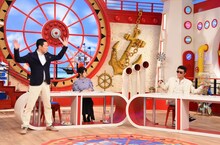 （左から）東野幸治、中島めぐみアナ、小沢仁志。(c)関西テレビ