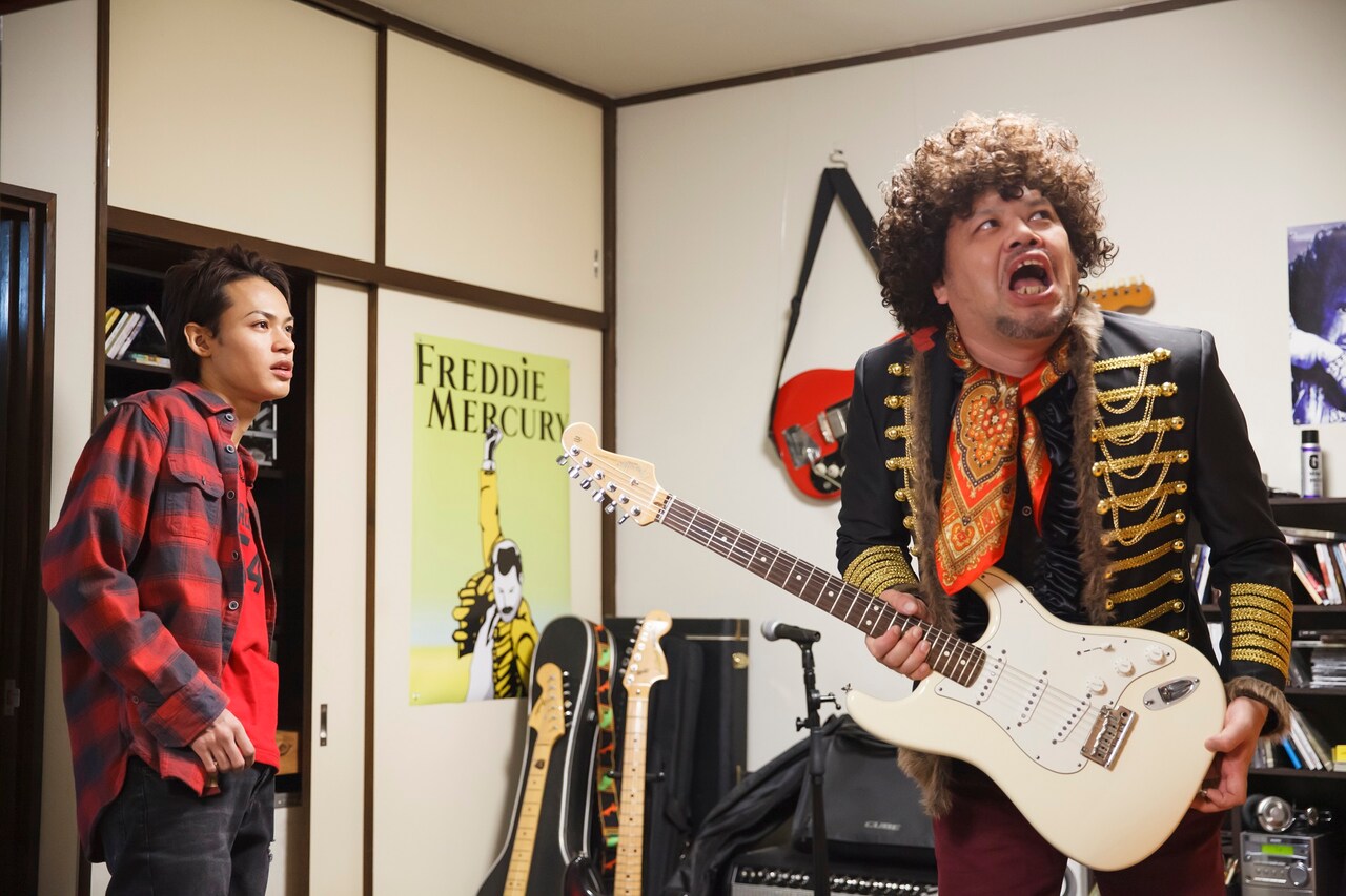 くっきーがドラマ「節約ロック」で神様役、アドリブで上田竜也を笑わせる