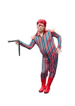 野性爆弾くっきー演じるロックの神様。