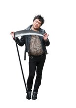 野性爆弾くっきー演じるロックの神様。