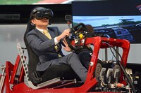 レース対決に臨む千鳥ノブ。