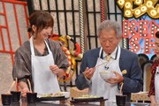 左から篠田麻里子、みのもんた。(c)読売テレビ