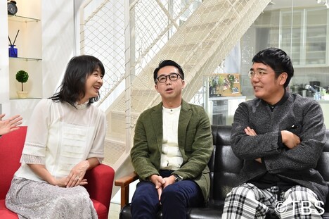 （左から）田中美佐子、おぎやはぎ。