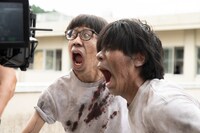 映画「がっこうぐらし！」の撮影風景。