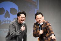 来場者の中に大阪近鉄バファローズの帽子を被っている人を見つけたダイアン津田（右）。