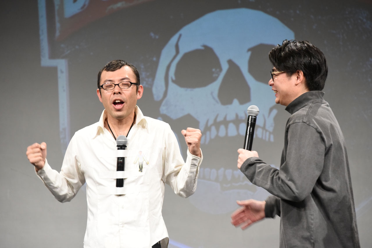 「今日何時入り？」と聞かれ「6時半、チャーハン！」と答えるジョイマン高木（左）。