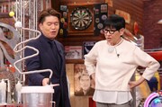 左からヒロミ、和田アキ子。(c)日本テレビ