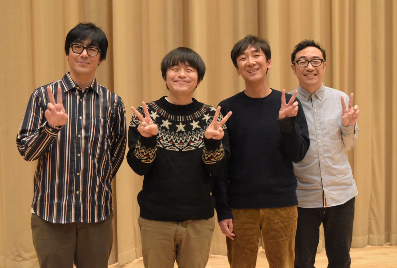 バカリズム（左から2人目）と東京03。