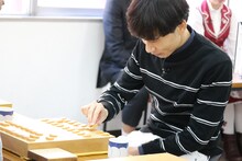 「小籔千豊の将棋道場小破り」のワンシーン。