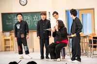 「名門！モウカリマッカー学園～西梅田校新聞部～」のワンシーン。(c)テレビ大阪