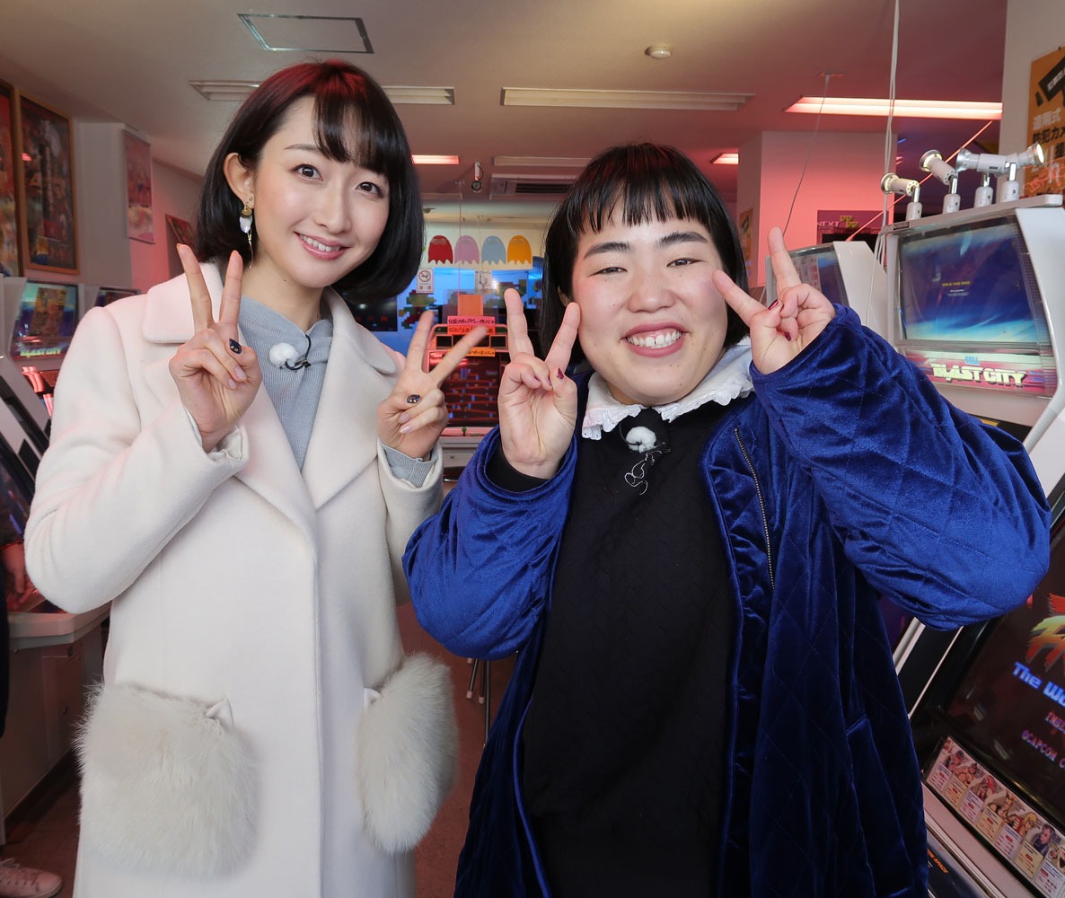 （左から）竹上萌奈アナ、ゆりやんレトリィバァ。(c)関西テレビ