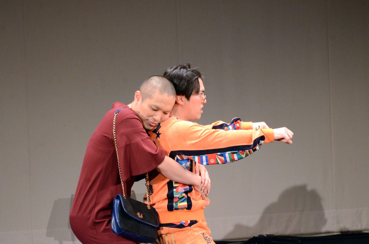 2019年1月、ASH&Dコーポレーションのライブでネタを披露するラブレターズ