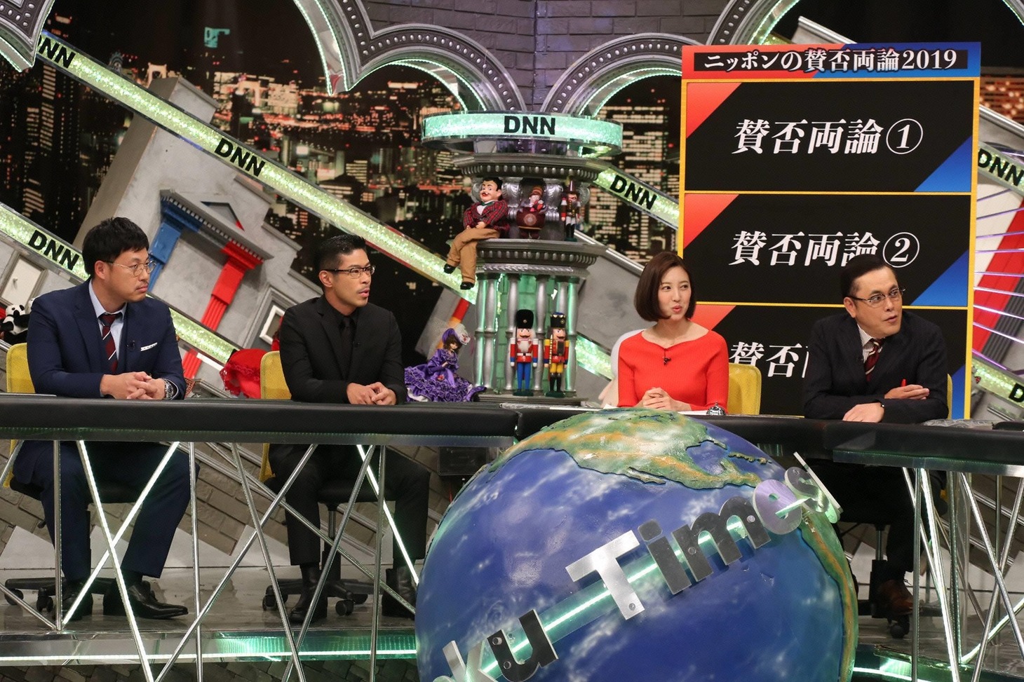 「全力！脱力タイムズ」に出演する（左から）アルコ＆ピース平子、松本利夫、小澤陽子アナ、アリタ哲平。(c)フジテレビ