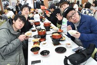 左からツートライブたかのり、バンビーノ藤田、ダブルアート・真ベぇ、ミキ昴生。