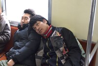 周平魂（左）とタグ（右）。