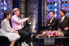 左から曽田茉莉江、鈴木おさむ、ゾフィー。(c)BSフジ