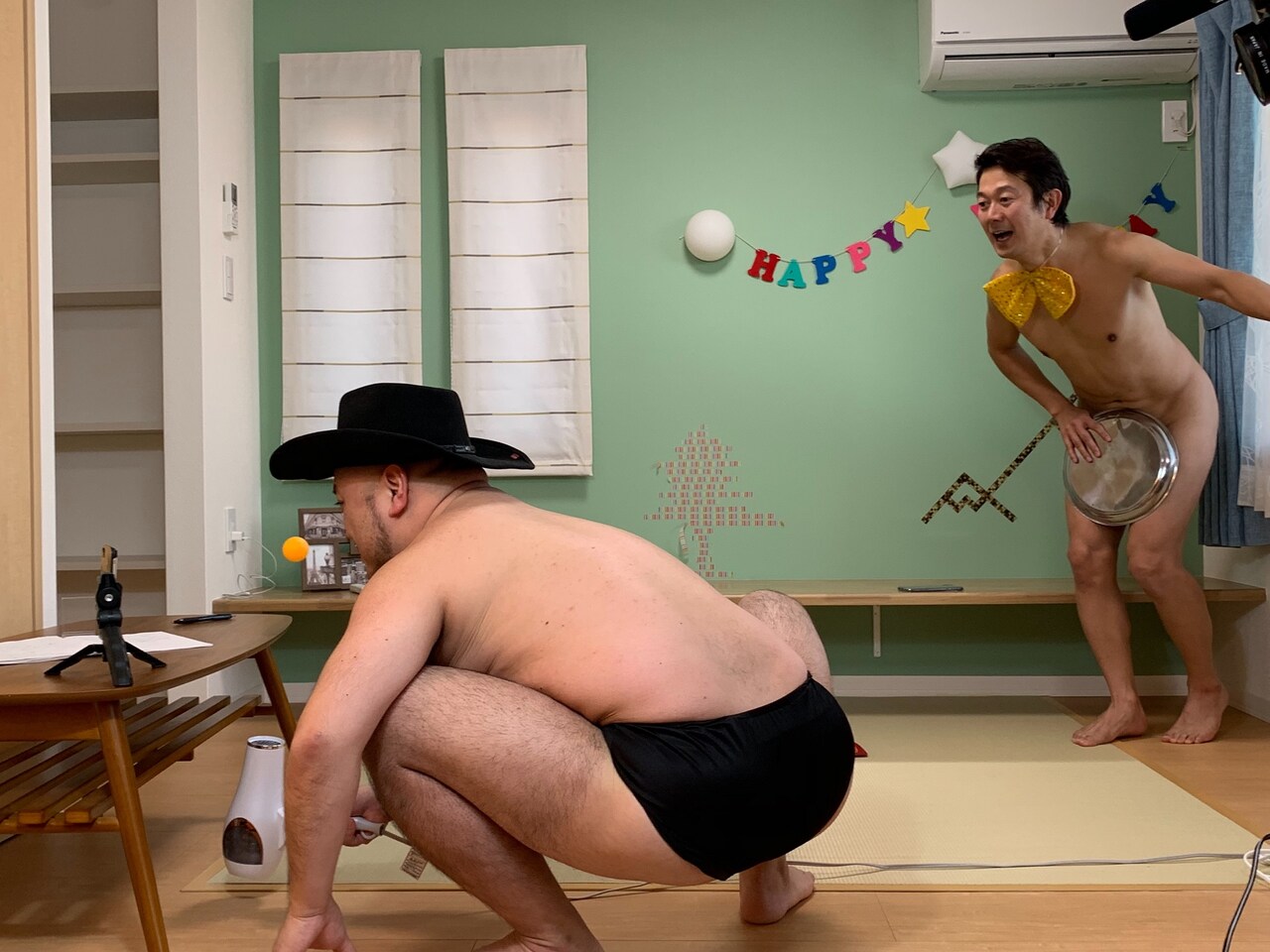 ザコシ＆アキラ100%、1万の「いいね！」稼ぐ動画を撮影できるか