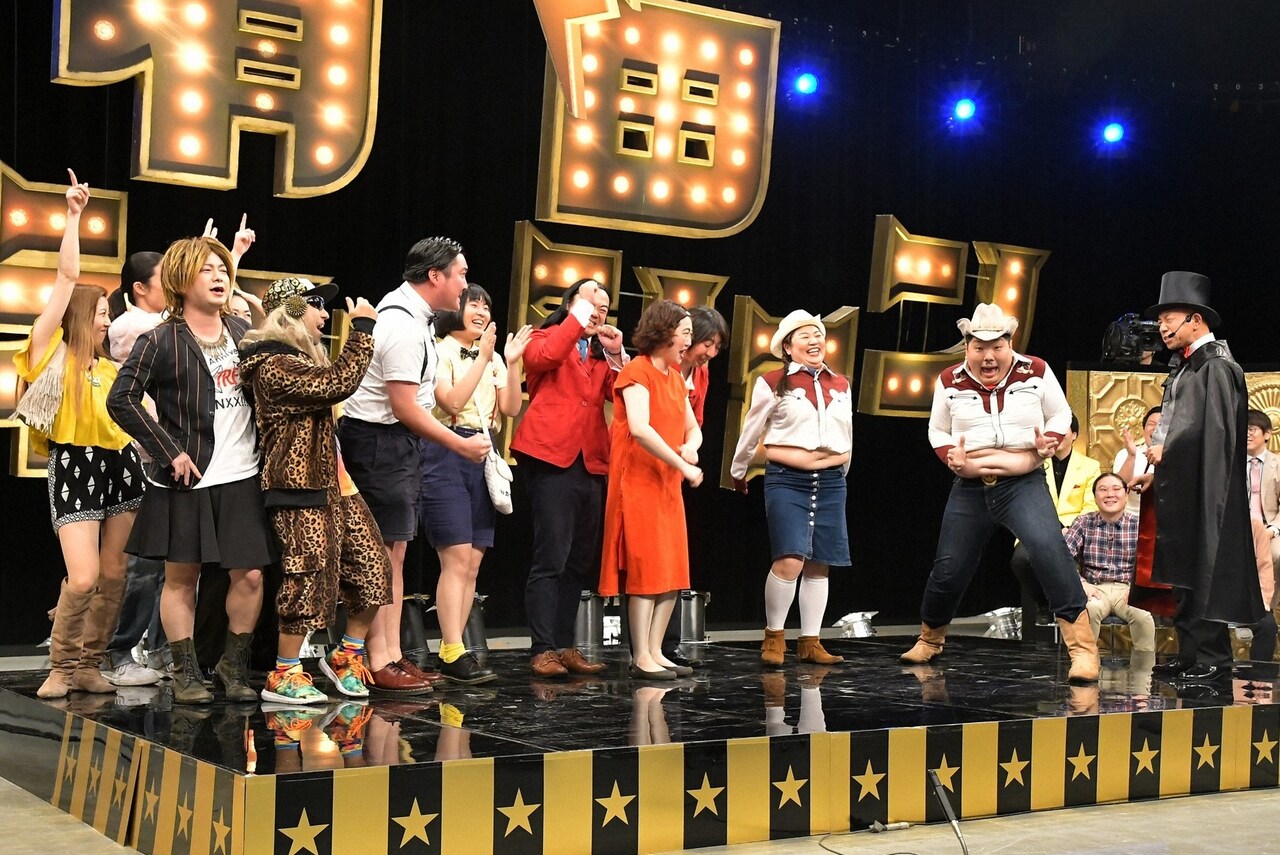 芸人ユニット4組が出演する「有田ジェネレーション」のワンシーン。(c)TBS