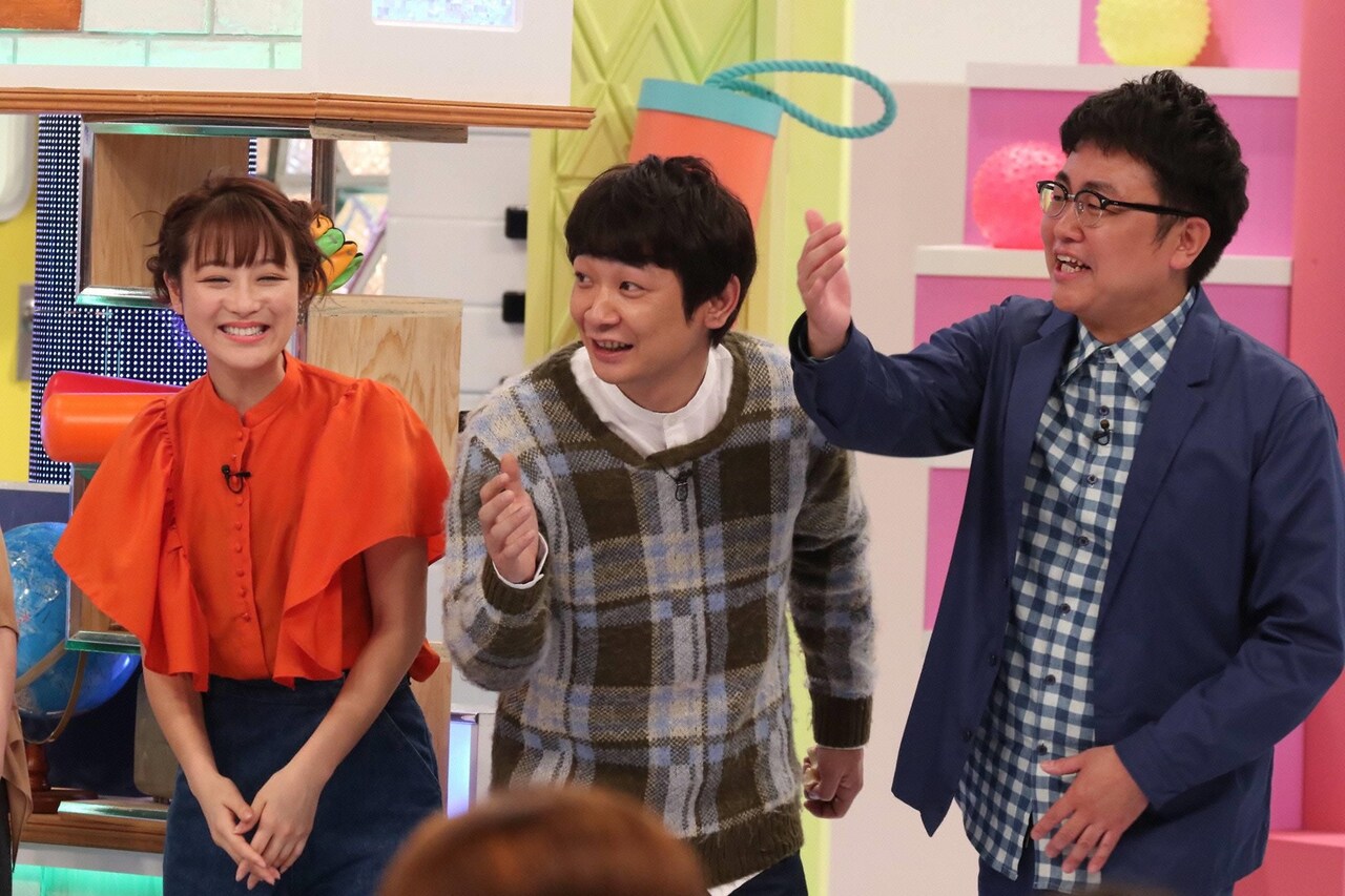 「アオハルTV」に出演する（左から）鈴木奈々、銀シャリ。(c)フジテレビ