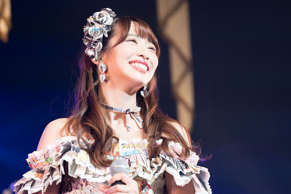 「SKE48松村香織 卒業コンサート ～これで終わると思うなよ？～」のワンシーン。