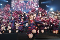 「SKE48松村香織 卒業コンサート ～これで終わると思うなよ？～」のワンシーン。