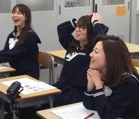 「超実践！こじらせ女学院」のワンシーン。(c)静岡朝日テレビ