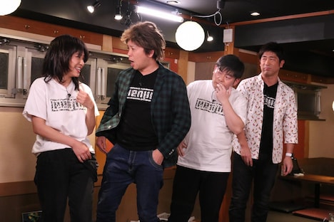 変人の（左から）ミラクルひかる、ホリ、山本高広、原口あきまさ。(c)フジテレビ