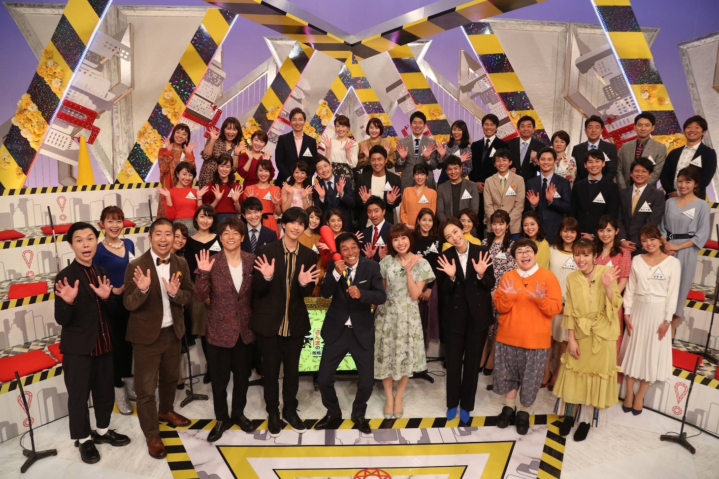 「土曜プレミアム『さんまのFNSアナウンサー全国一斉点検』」の出演者たち。(c)フジテレビ