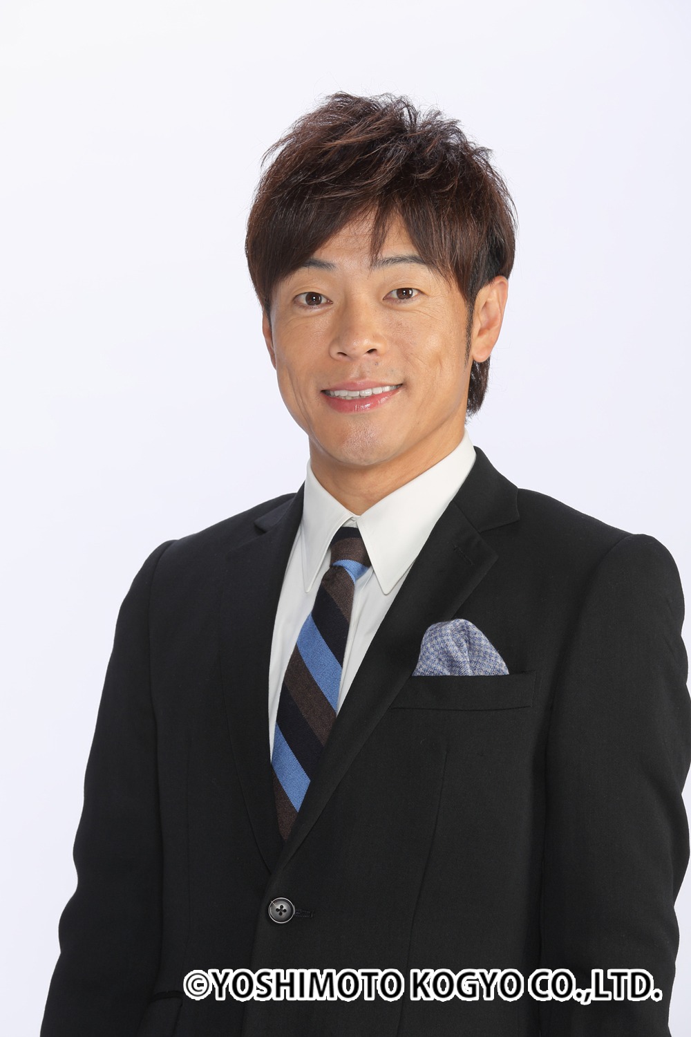 「新世代SNSスターアワード NEXT ～あなたもテレビで活躍しませんか？～」でMCを務める陣内智則。