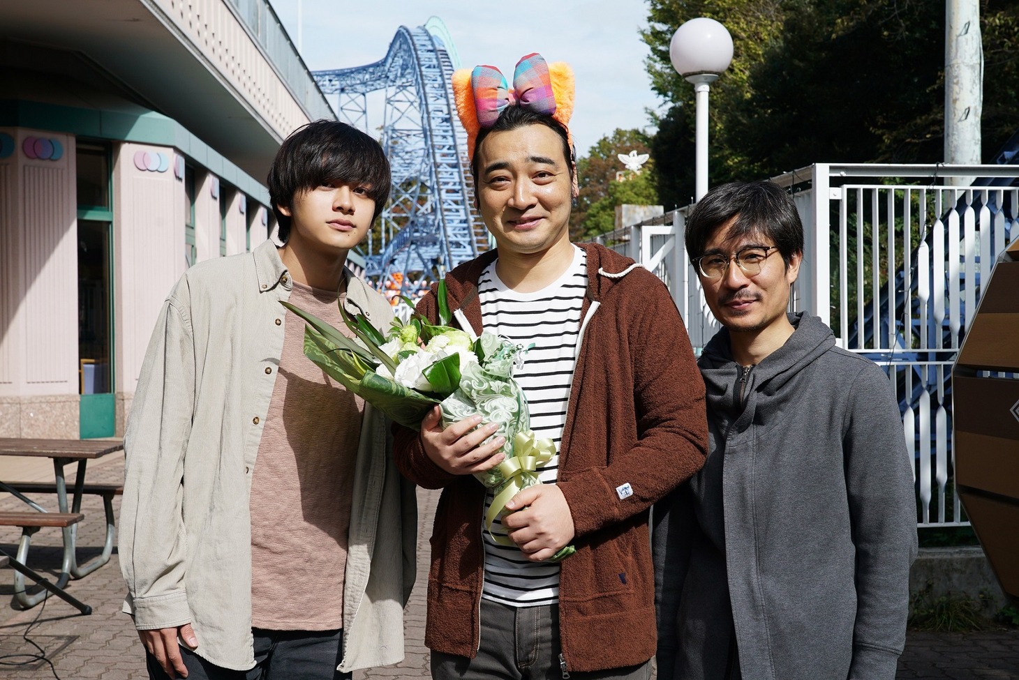 左から北村匠海、ジャングルポケット斉藤、月川翔。