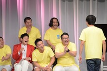 野次を飛ばされ怒るおいでやす小田。