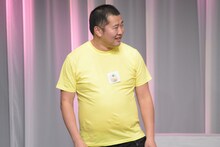 シュウマイシールはもう中学生のかわいらしいイラストなどではなく実写。