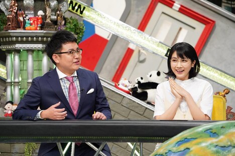 （左から）松本穂香、銀シャリ橋本。(c)フジテレビ