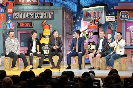 左からブラックマヨネーズ、ナイツ、カミナリ。(c)読売テレビ