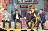 左からブラックマヨネーズ、ナイツ。(c)読売テレビ