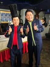 左からナインティナイン岡村、千鳥ノブ。(c)日本テレビ