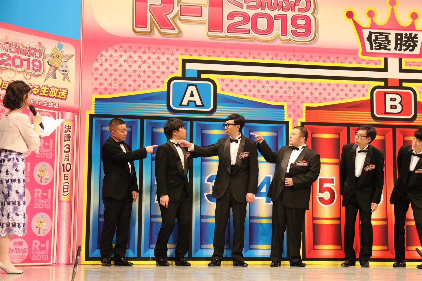 会見のワンシーン。(c)関西テレビ