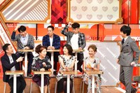 「名医のTHE太鼓判！」にゲスト出演する我が家・坪倉（前列左端）ら。(c)TBS